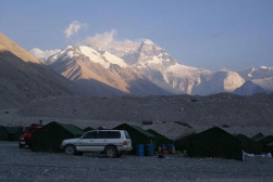 生态环境部：依法禁止核心区旅游是珠峰生态保护的有效措施