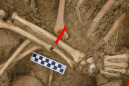 考古學家發現北魏時期最完整的“擁抱葬”